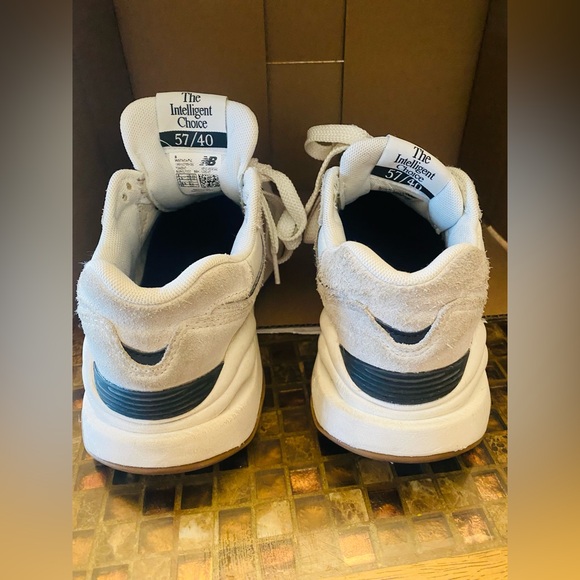 New Balance,  White and Tan with animal leopard cheetah - Picture 4 of 6